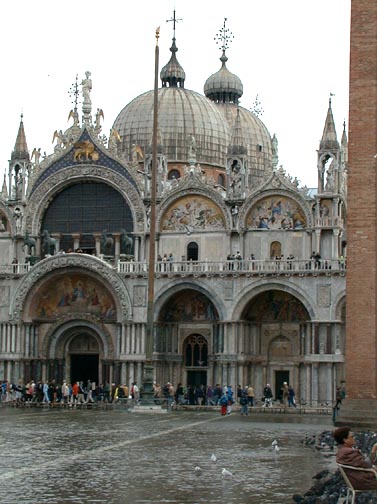The flooded Piazza San Marco with St. Mark's (Il Basilico di San Marco).