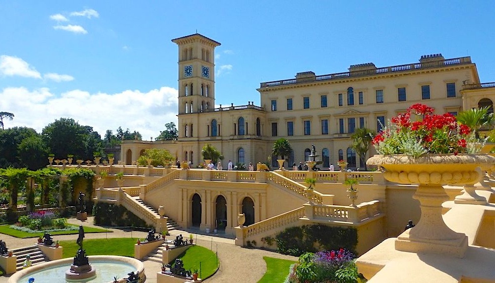 osborne-house-isle-of-wight-by-thomas-cubitt-with-prince-albert-exterior