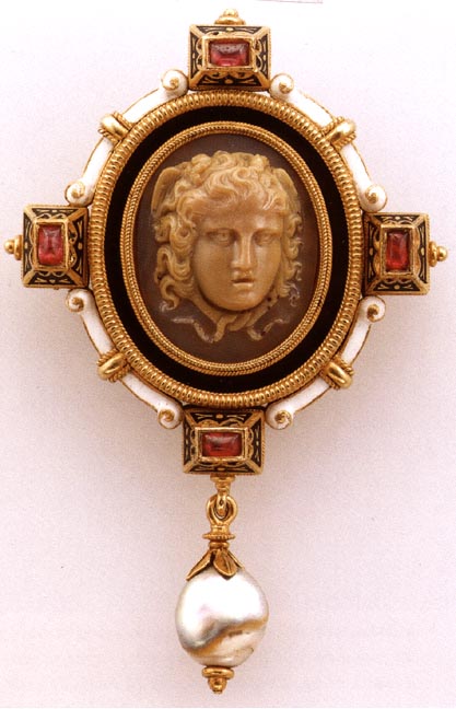 Brooch with cameo of medusa
