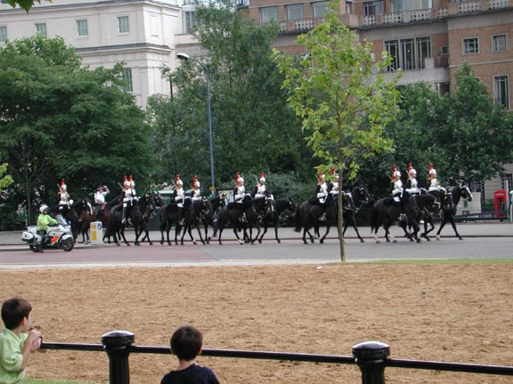 Guardsmen returning to barracks